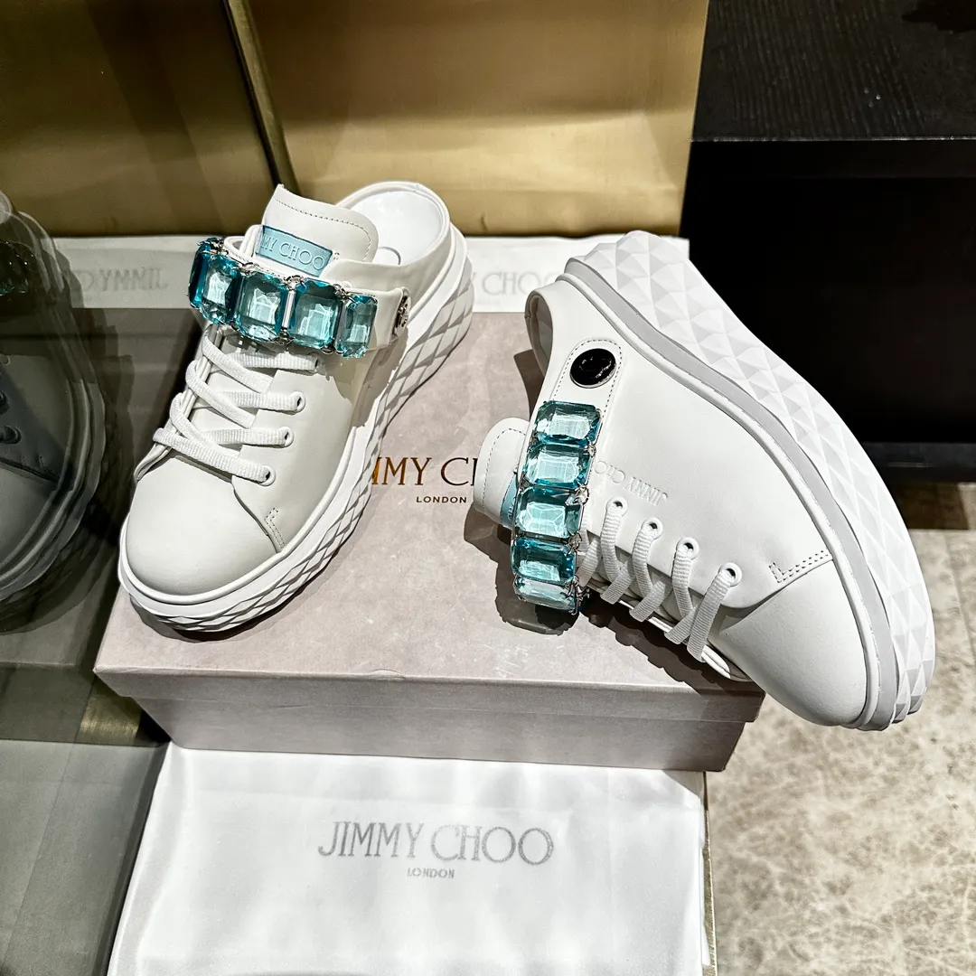 👟👟Ex-factory price 720👟👟 New JIMMY CHOO, exclusive sale, factory price, original large-soled casual white shoes, designed with the latest technology, strong three-dimensional effect👍Multiple technologies are integrated together, subverting fashion, super stylish! The rhinestones look great together. Purely hand-stitched diamonds, one-to-one comparison with the original version. Versatile and trendy, both salty and sweet! 2 ways to wear it! Size: 35-40